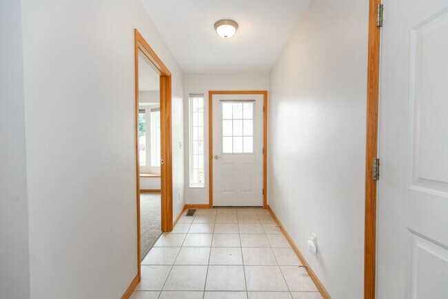 Building Photo - Centrally located Home with an Attached Garage