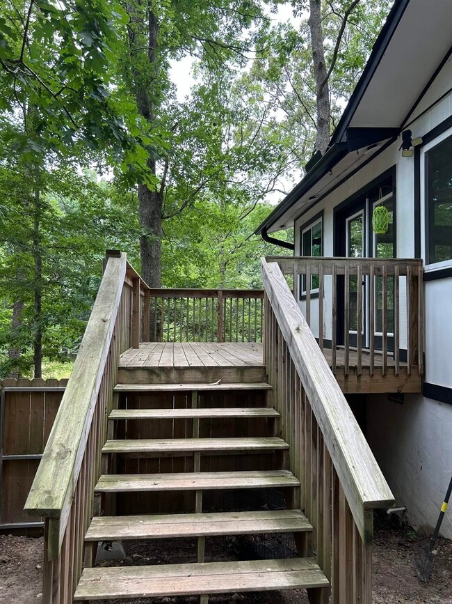 Building Photo - 428 Plum Hollow Blvd