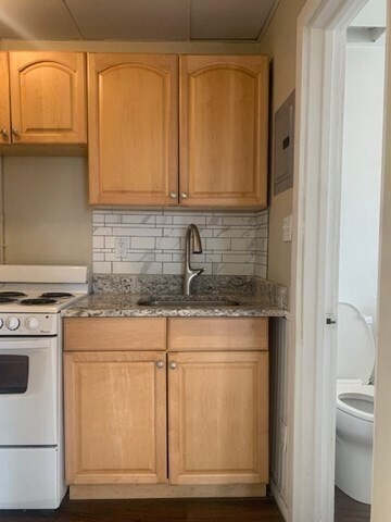 Building Photo - 20 Coral Ave