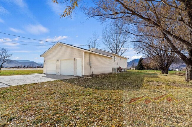 Building Photo - Your Ideal Heber Home: Spacious, Stylish, ...