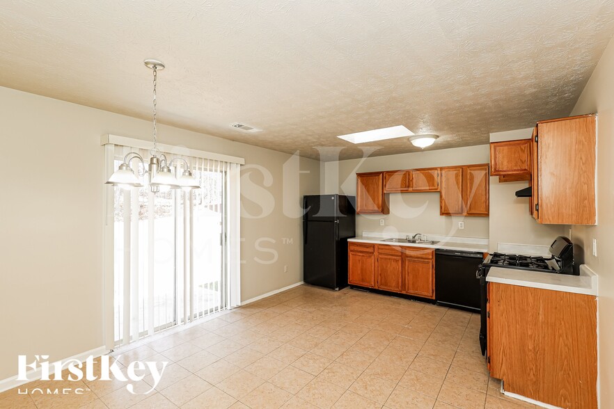 Building Photo - 6450 Peppermill Ln