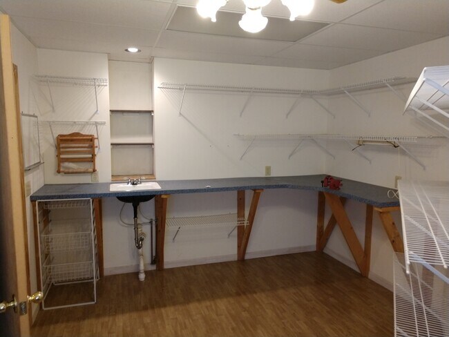 Bed Room 2 (no counters) - 1101 Odes Wilson Rd