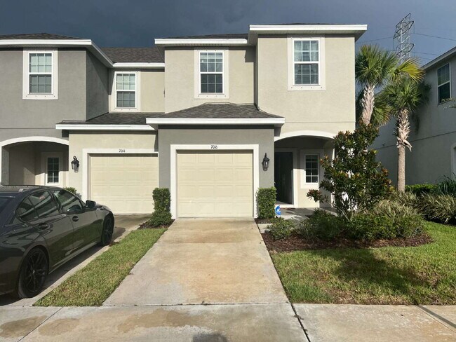 Building Photo - 7016 Grand Elm Dr