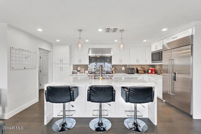 Building Photo - 4066 Calle Del Sol