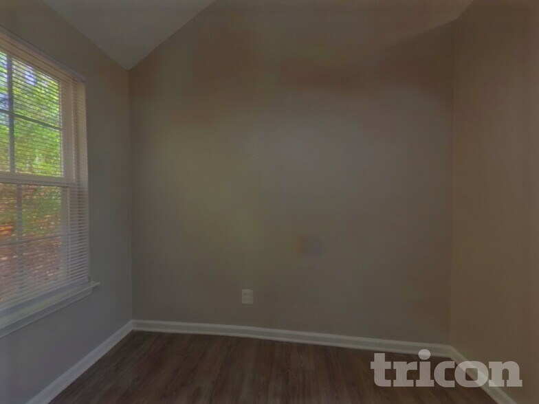 Building Photo - 8820 Kismet Dr