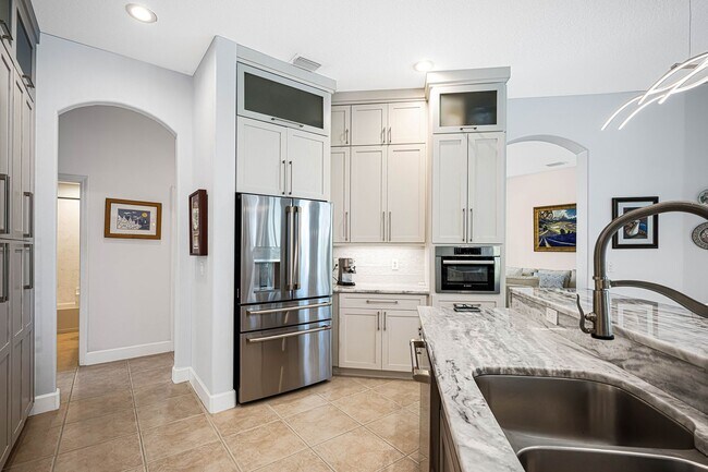Building Photo - 956 Scherer Way