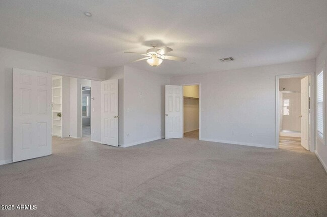 Building Photo - 7500 E Deer Valley Rd