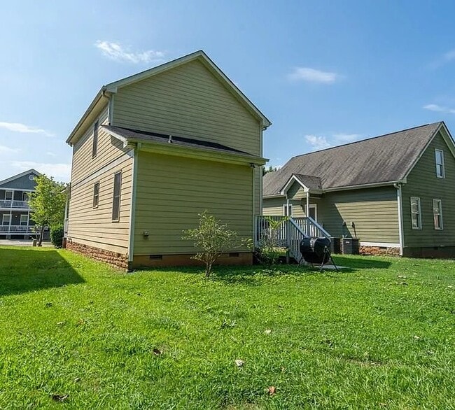 Building Photo - 150 Betsy Ln