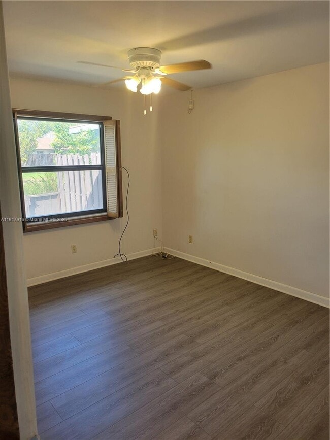 Building Photo - 6963 SW 40th St