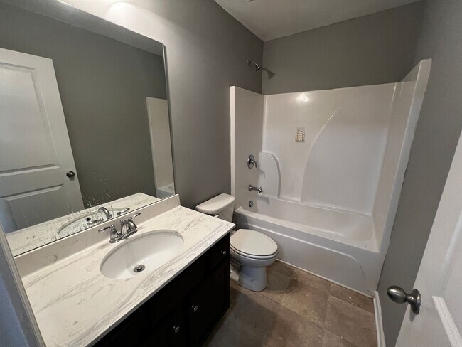 Building Photo - 128 Worthing Ln