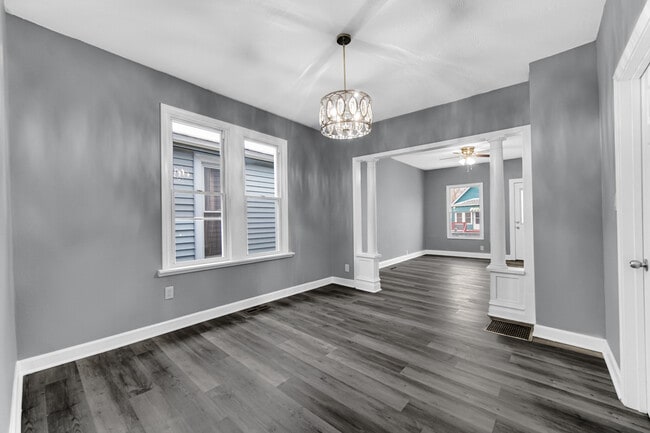 Building Photo - 5527 Alice Ave