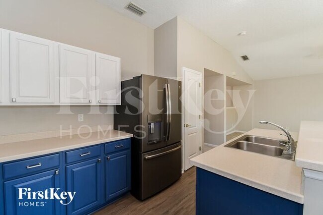 Building Photo - 1437 Heather Ct