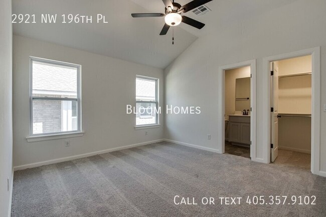 Building Photo - 2921 NW 196th Pl