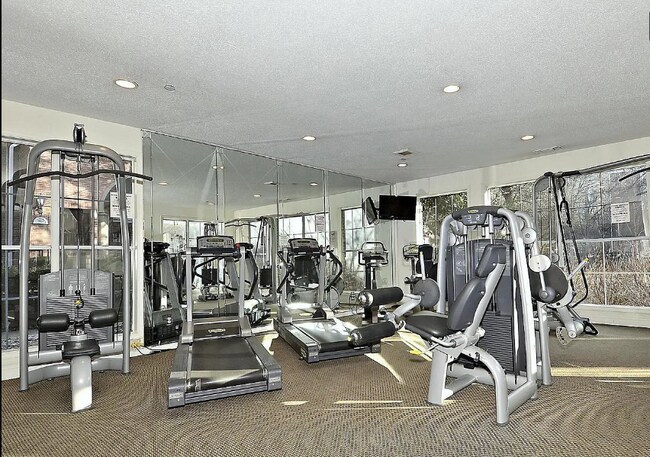 Building Photo - 1505 Lincoln Way