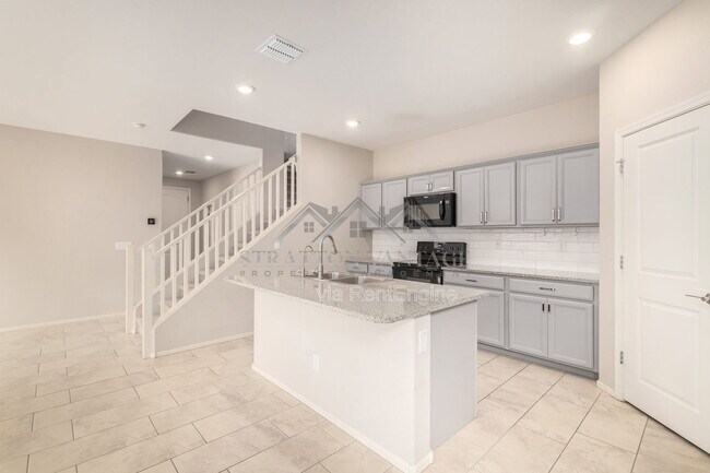 Building Photo - 55 E Constitution Dr