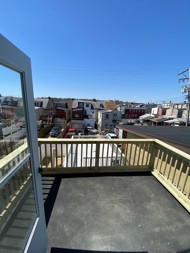 Balcony - 1346 N 11th St