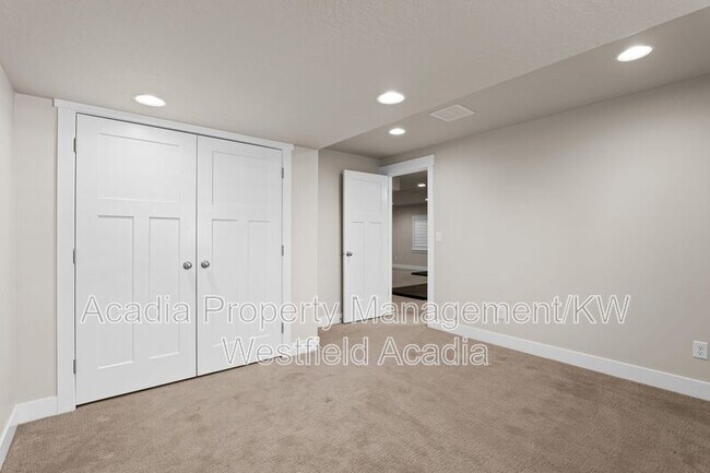 Building Photo - 1457 S Canyon View Dr