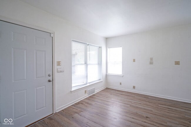 Building Photo - 5159 E 16th St