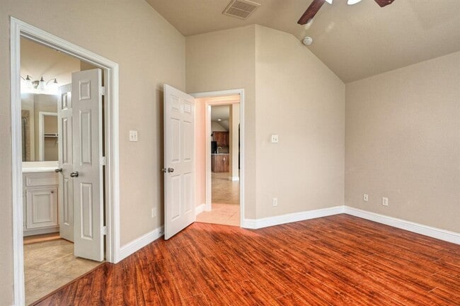 Building Photo - 4523 Long Creek Dr