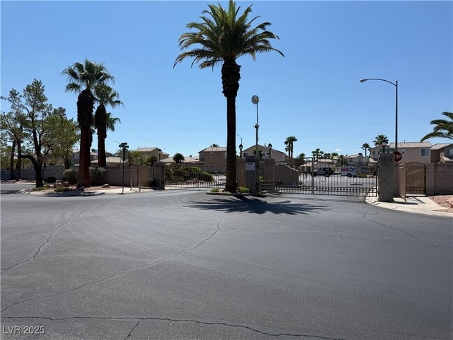 Building Photo - 9639 Silver City Dr