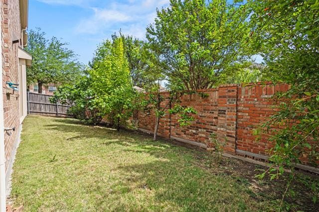 Building Photo - 8401 Foothill Dr
