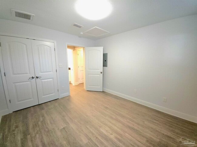 Building Photo - 313 N Navy Blvd