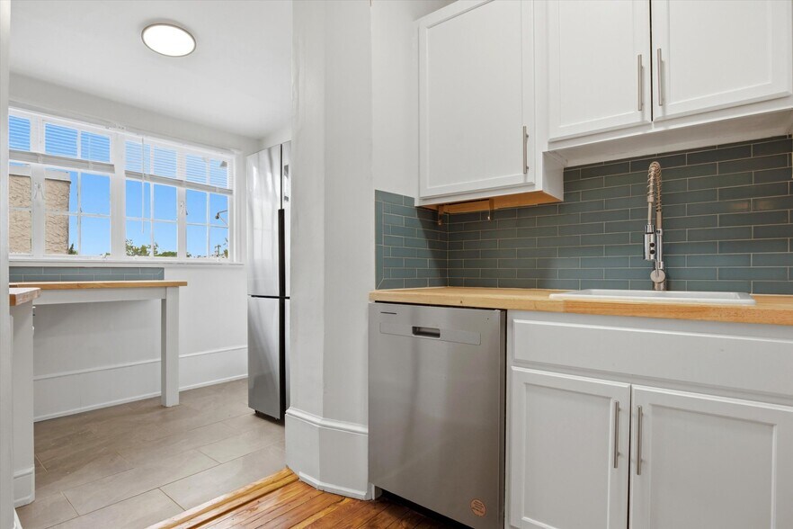 Building Photo - 420 Lyceum Ave