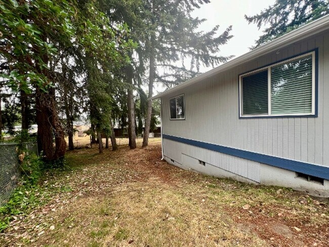 Building Photo - 8010 S Bicentennial Loop SE