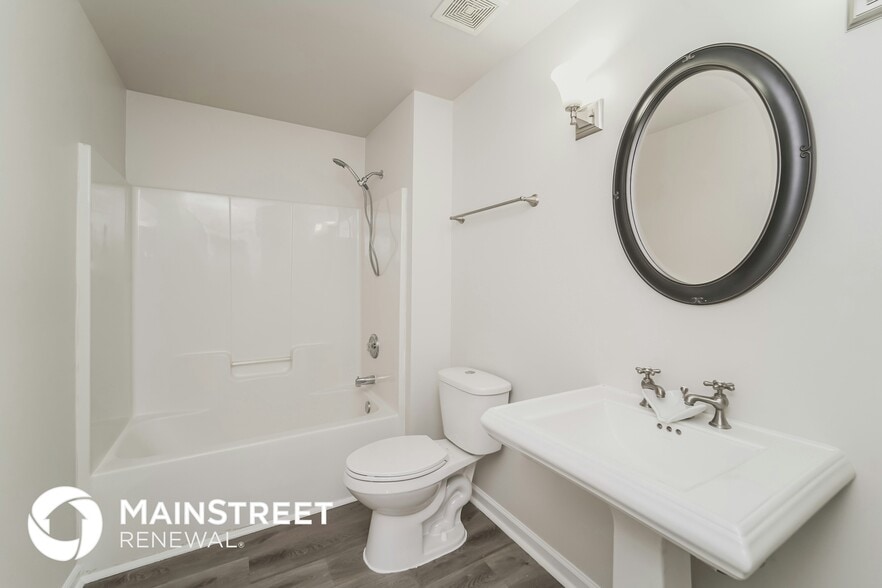 Building Photo - 6212 Underwood Ave