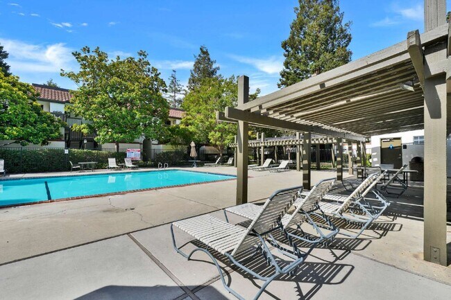 Building Photo - 614 San Conrado Terrace