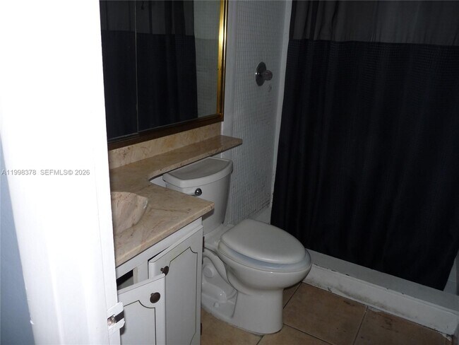 Building Photo - 14525 N Kendall Dr