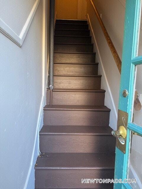 Building Photo - 256 Lowell Ave