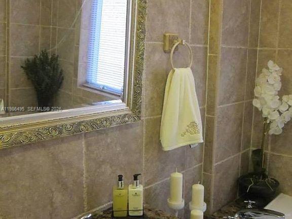 Building Photo - 2841 Ford St