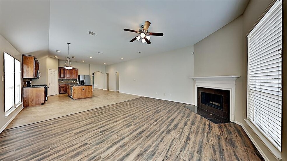 Living Room - 5623 Wagon Wheel Ln