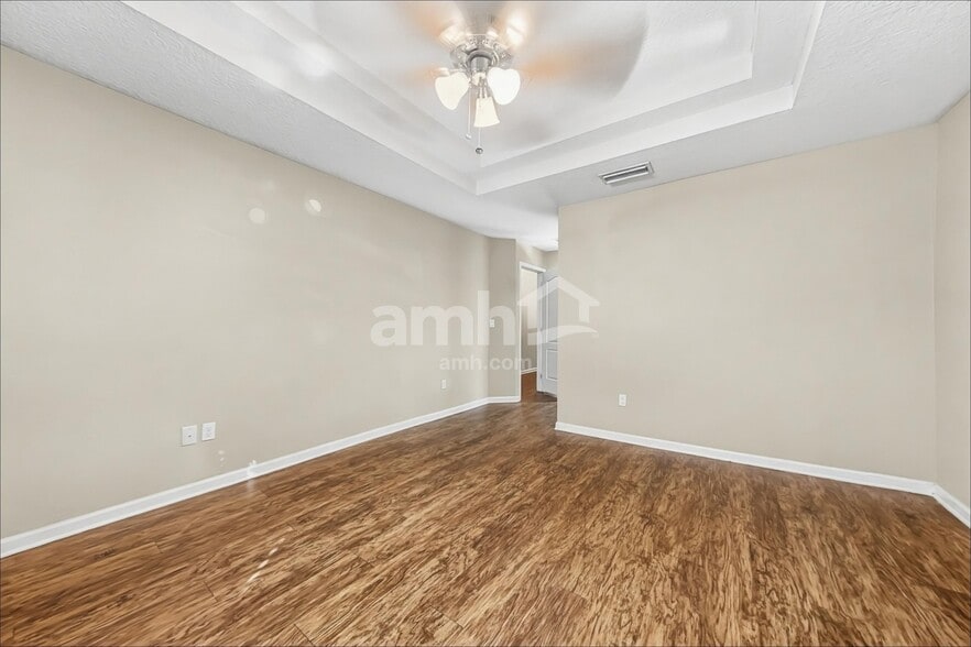 Building Photo - 86021 Aladdins Way