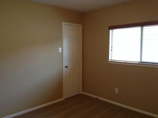 Building Photo - 3423 Cheviot Hills Ln