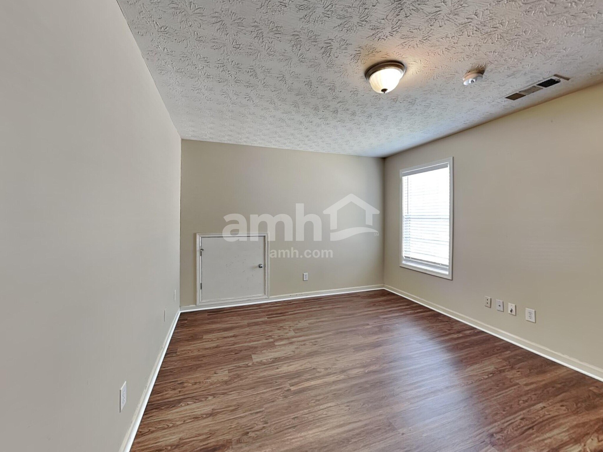 Building Photo - 1474 Queenie Smith Rd NE