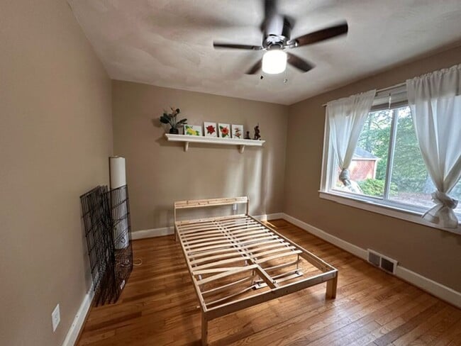 Building Photo - Charming Brick Cape Cope