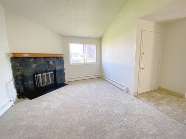 Primary Photo - Charming ranch-style two-bedroom condo loc...