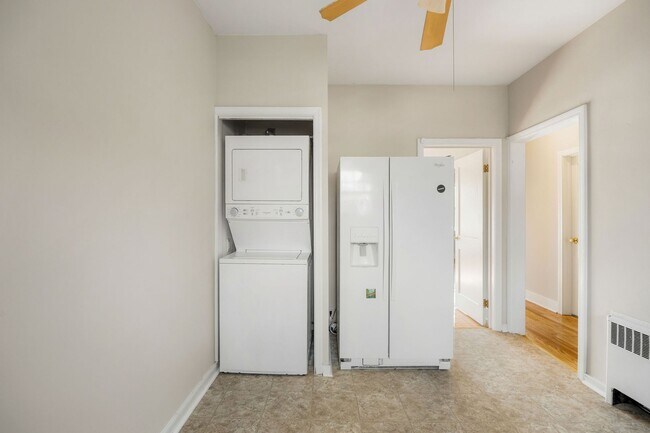 Building Photo - 2506 Kenmore Rd