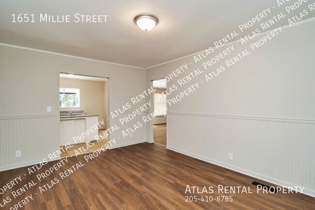 Building Photo - 1651 Millie St NE