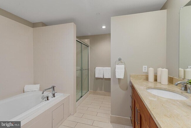 Building Photo - 1200 Steuart St