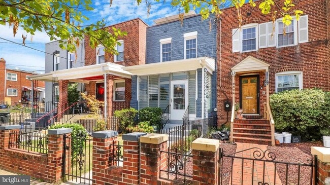 Building Photo - 2344 Hunter Pl SE