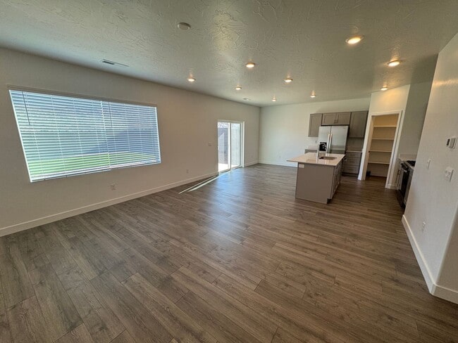 Building Photo - 1547 Ripple Rock Dr