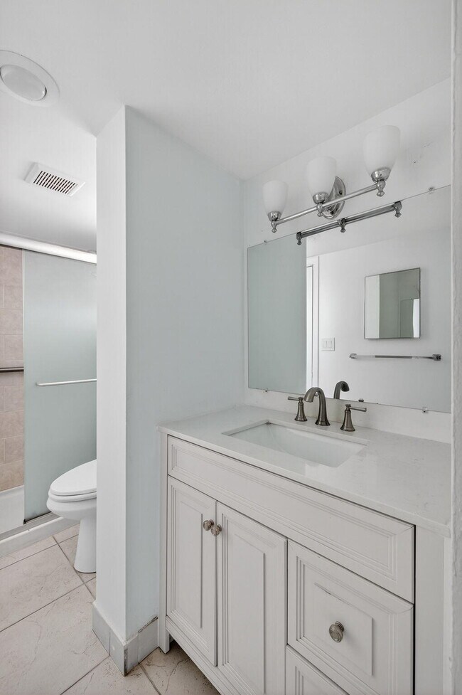 Building Photo - 3550 NE 169th St