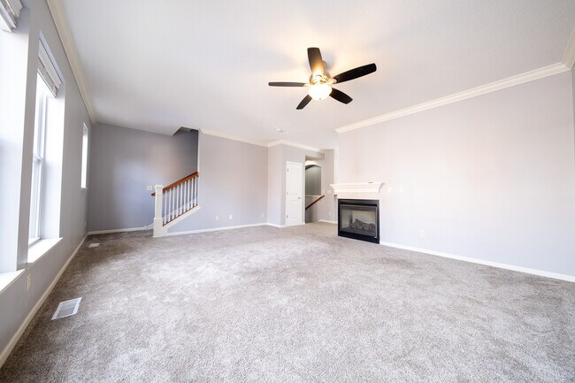 Building Photo - 10254 Bleeker St