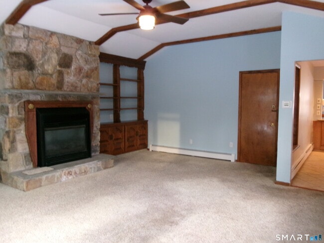 Building Photo - 36 Tina Cir