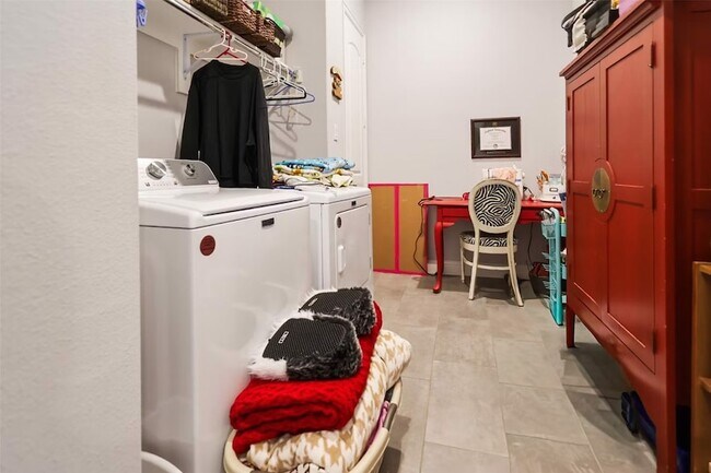 Building Photo - 209 Chesapeake Dr