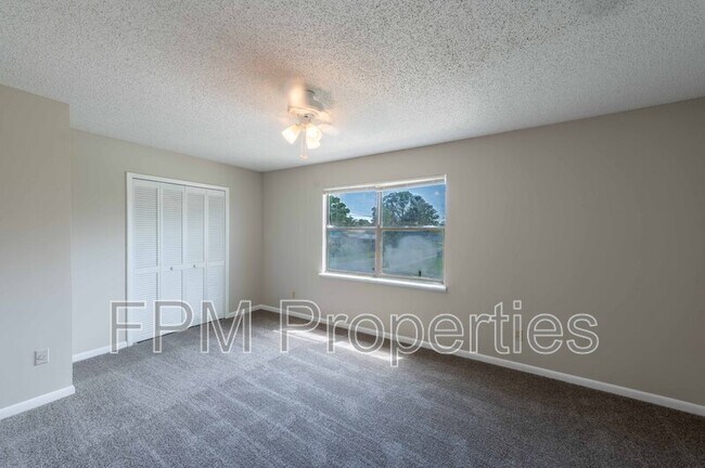 Building Photo - 890 Hibiscus St