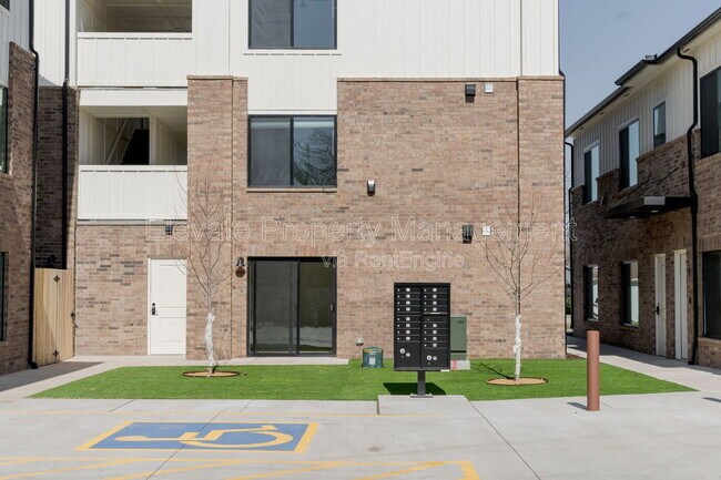 Building Photo - 1614 NW 17th St
